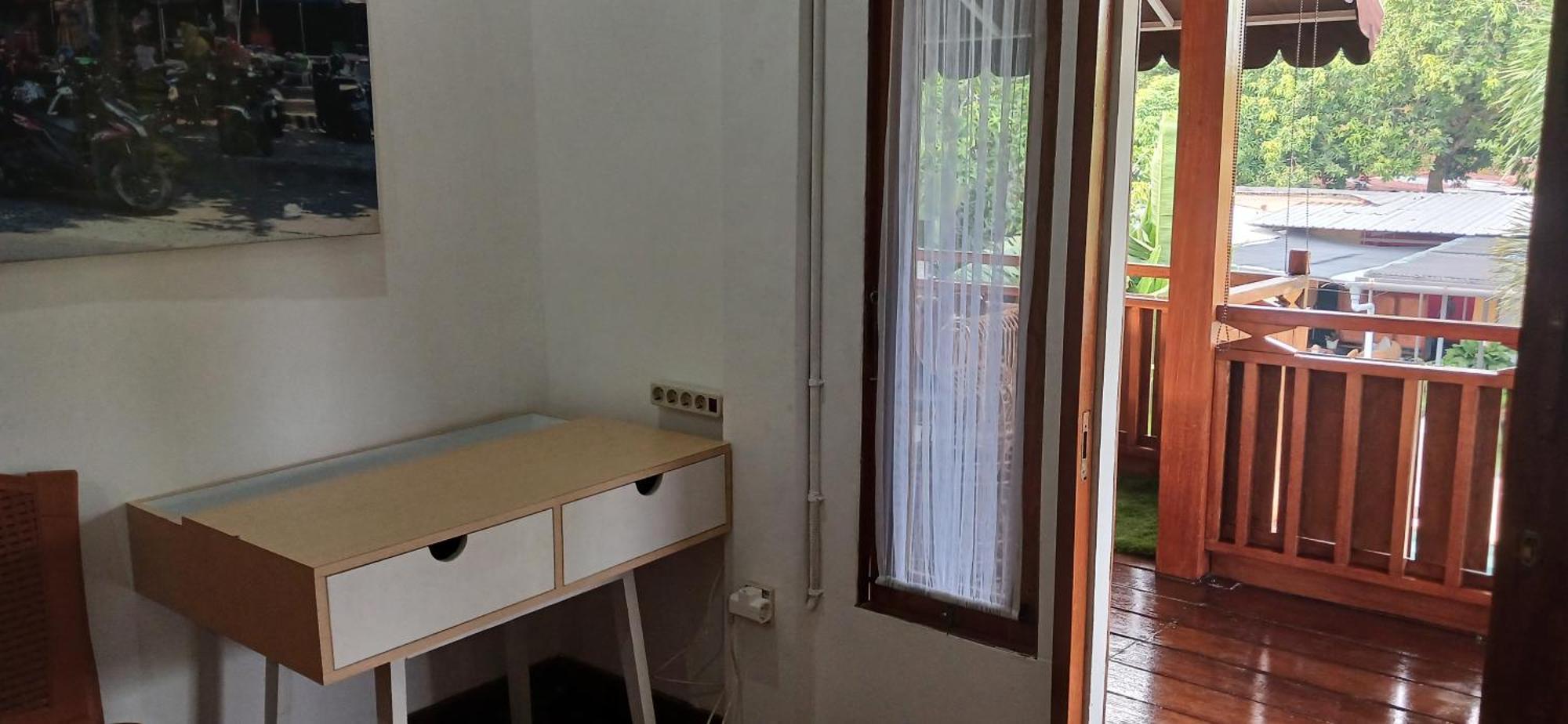Dewi Sri Guesthouse Mataram Exterior photo